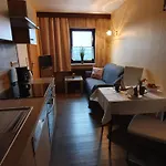 Gaestehaus Hutweide 招待所 Bärenstein