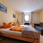 Gaestehaus Hutweide 3*