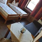 Gaestehaus Hutweide 招待所 Bärenstein
