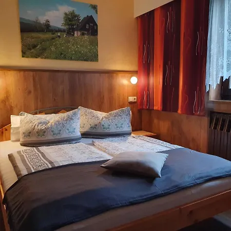בית הארחה Gaestehaus Hutweide Bärenstein