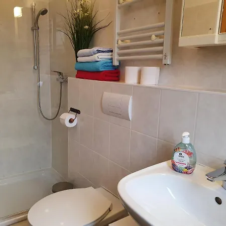 Гостевой дом Gaestehaus Hutweide 3*