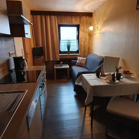 Gaestehaus Hutweide Гостевой дом Беренштайн