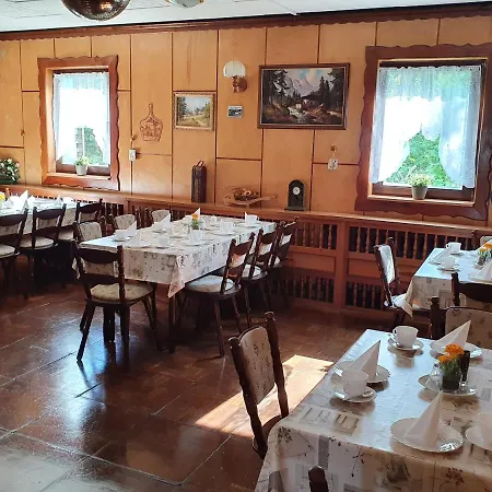 ゲストハウス Gaestehaus Hutweide