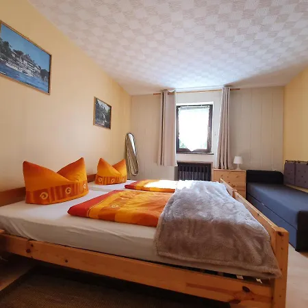 Gaestehaus Hutweide 3*