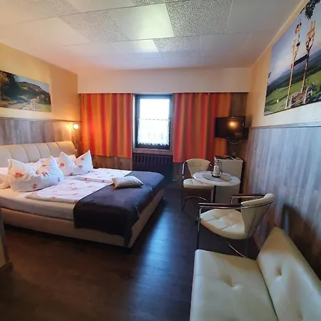 Гостевой дом Gaestehaus Hutweide 3*