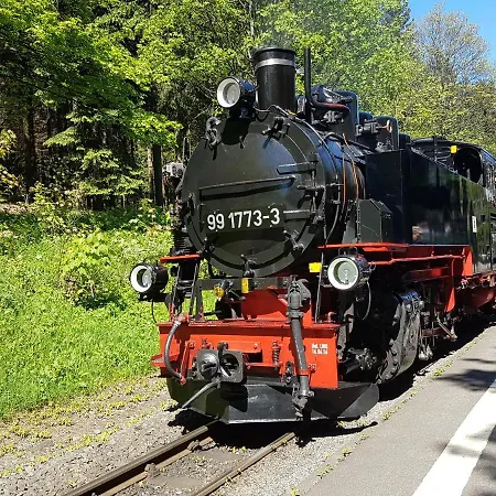 Gaestehaus Hutweide ゲストハウス 3*
