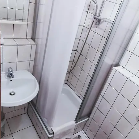 בית הארחה Gaestehaus Hutweide 3*