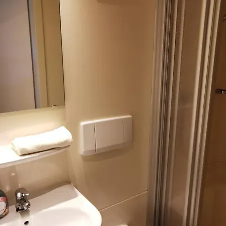 Gaestehaus Hutweide 3*