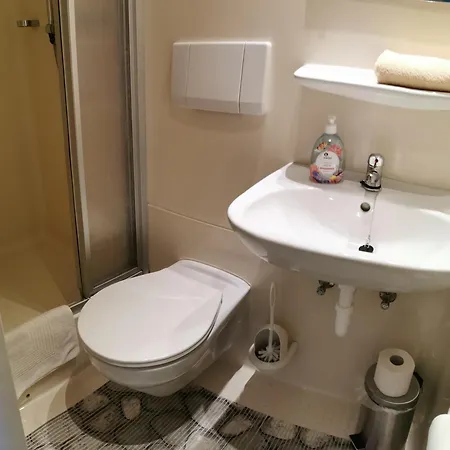 Gaestehaus Hutweide 3*