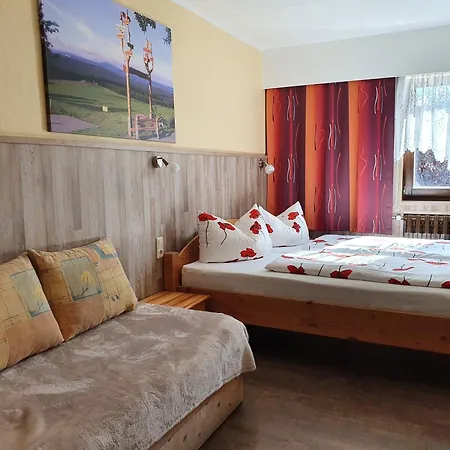 בית הארחה Gaestehaus Hutweide