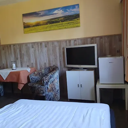 Gaestehaus Hutweide 3*
