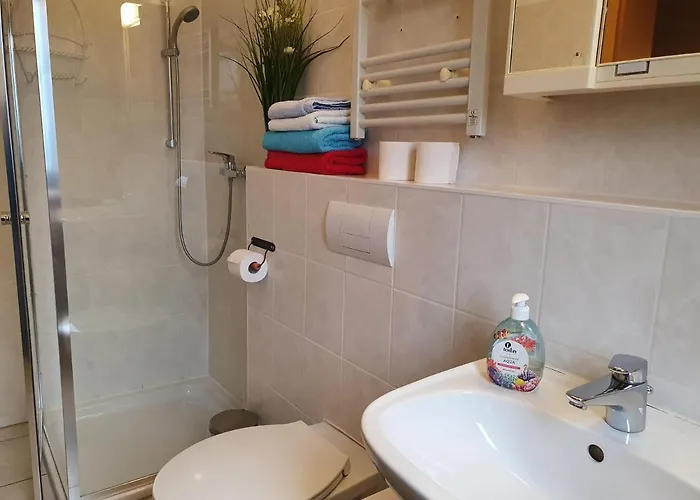 Affittacamere Gaestehaus Hutweide 3*